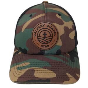 Yupoong Trucker Hat Green Black OS Snapback Calvary Chapel Star Leather Patch